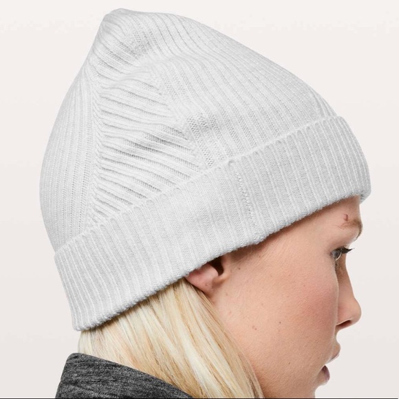 lululemon twist of cozy knit beanie